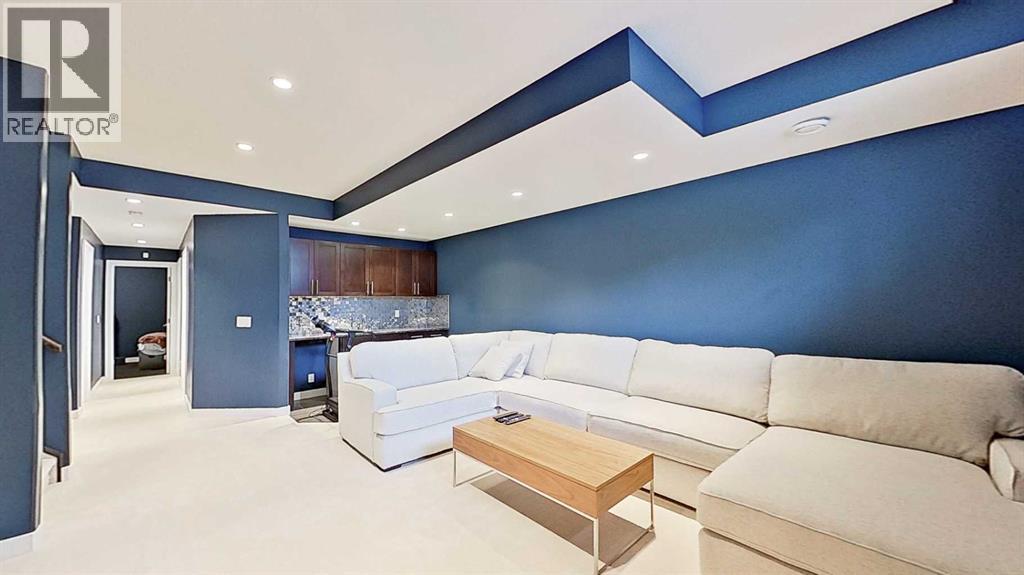 249 18 Avenue Northeast - Photo 29