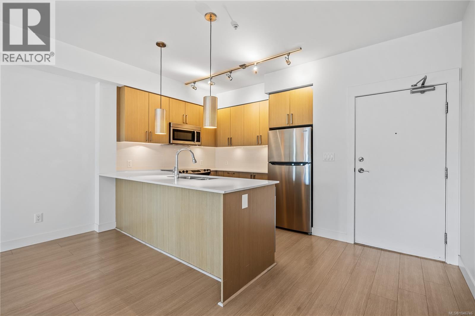 #303 286 Wilfert Rd - 10