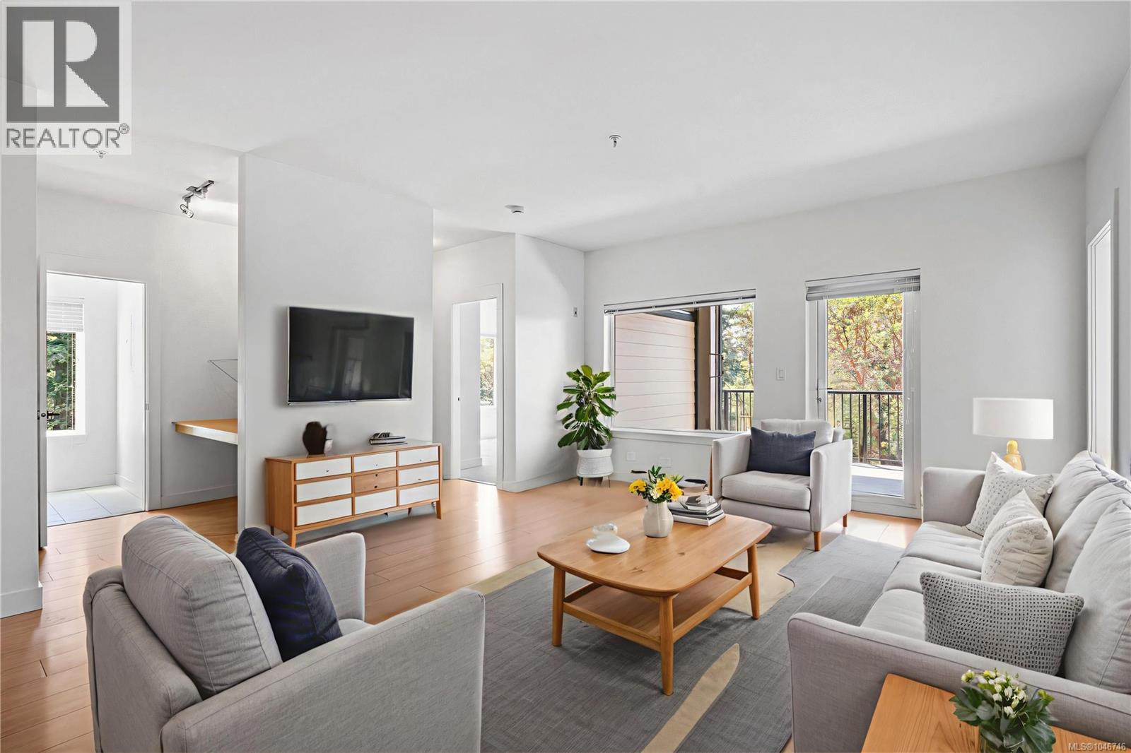 #303 286 Wilfert Rd - Image 4