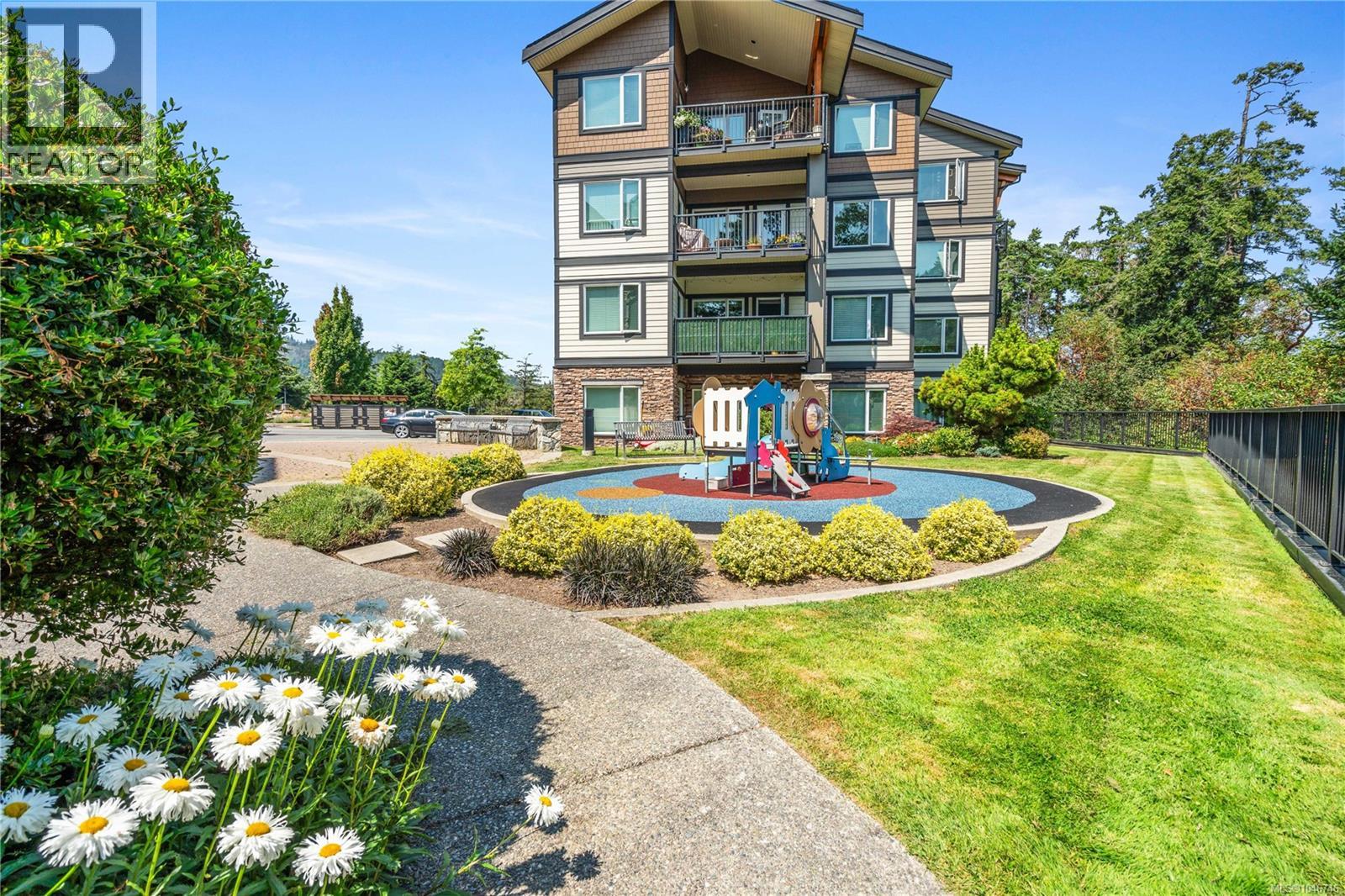 #303 286 Wilfert Rd - 43