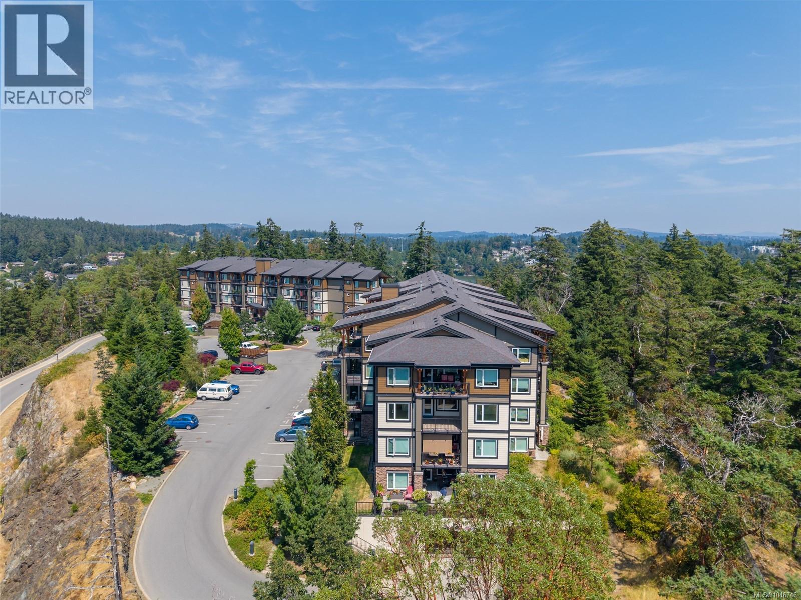#303 286 Wilfert Rd - 51