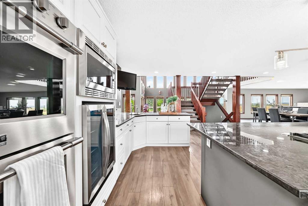 112004 338 Avenue E - 19