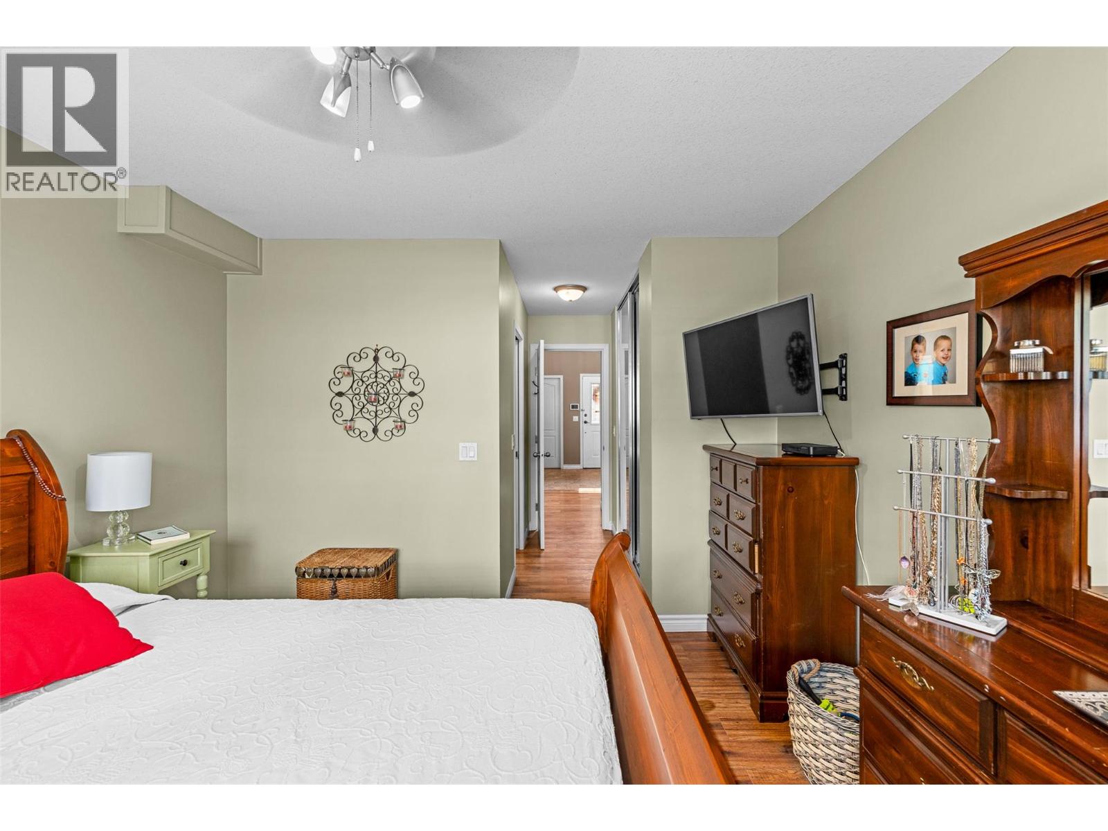 #4 140 Nickel Road - 25