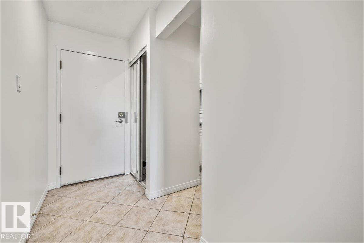 #206 10148 118 ST NW, Wîhkwêntôwin, Edmonton photo 2