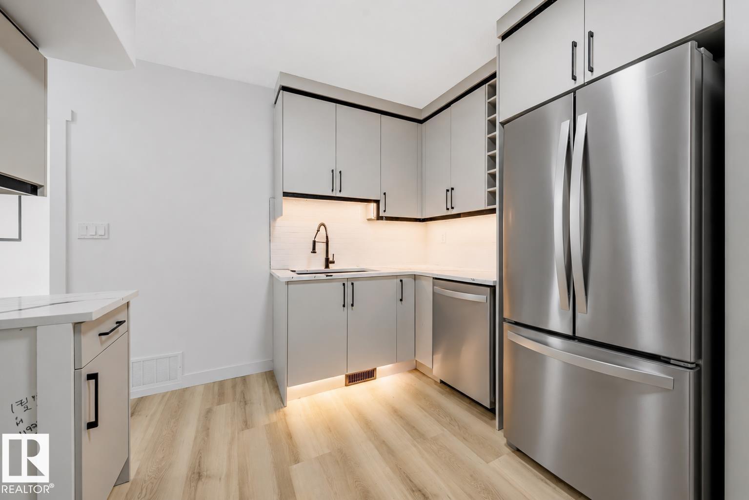 11927 68 ST NW - 14