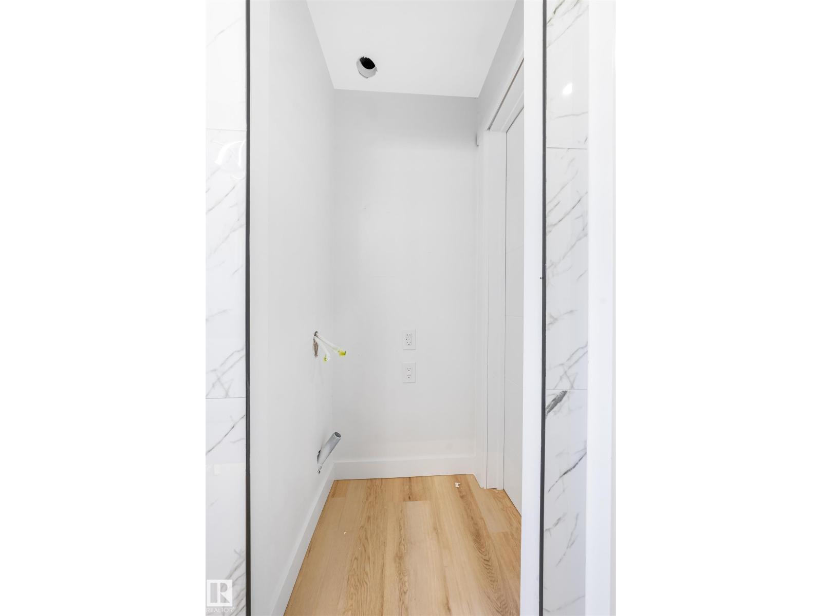 11927 68 ST NW - 24