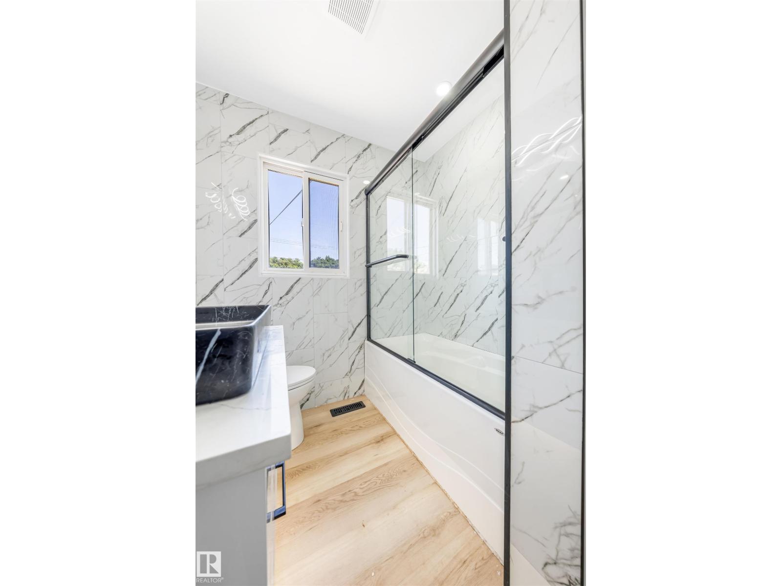 11927 68 ST NW - Image 22