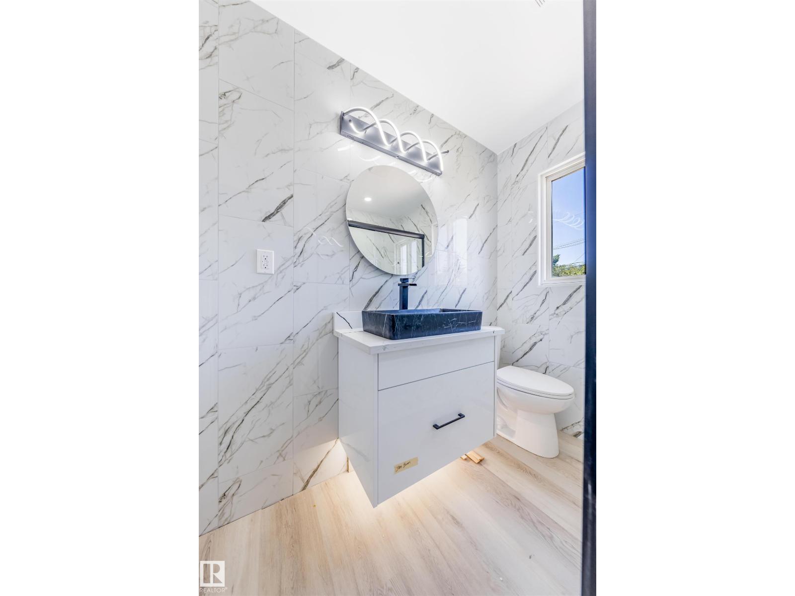 11927 68 ST NW - Image 23