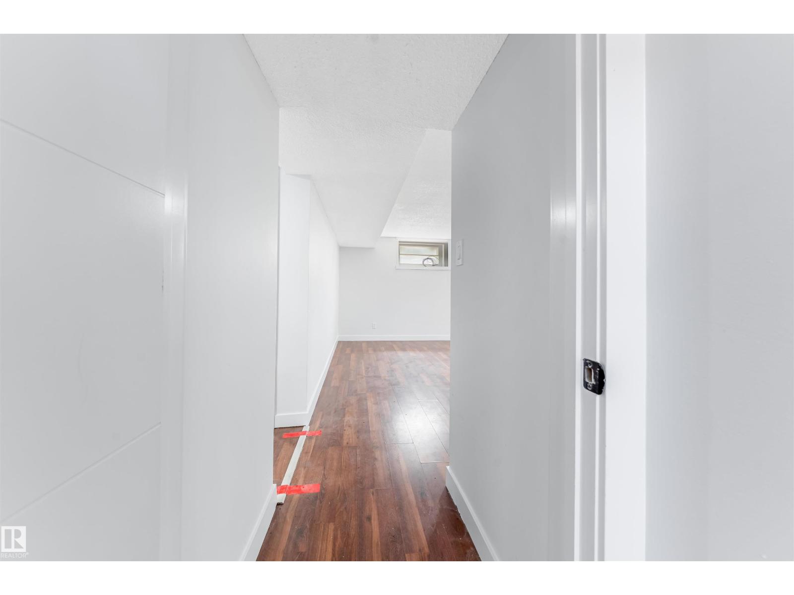 11927 68 ST NW - Image 29