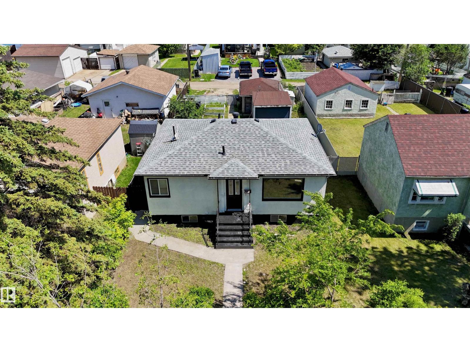 11927 68 ST NW, Montrose (Edmonton), Edmonton photo 1