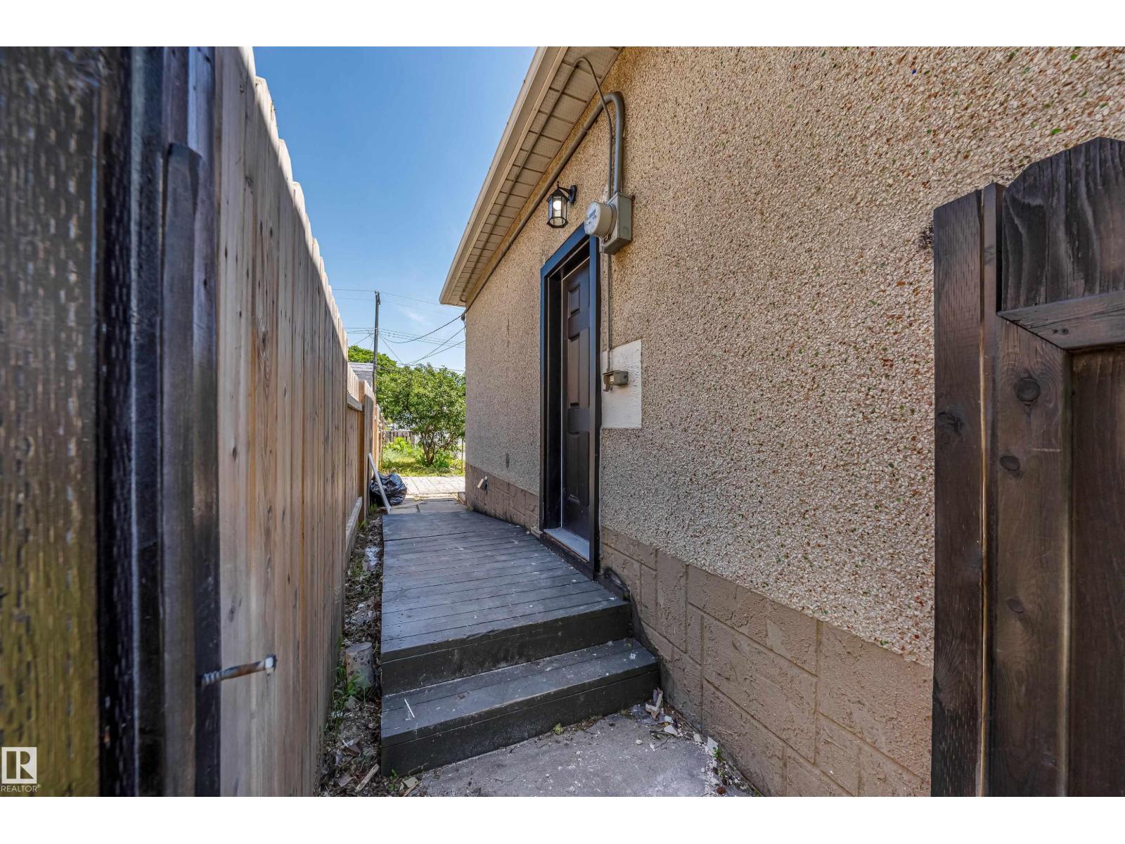 11927 68 ST NW - Image 45