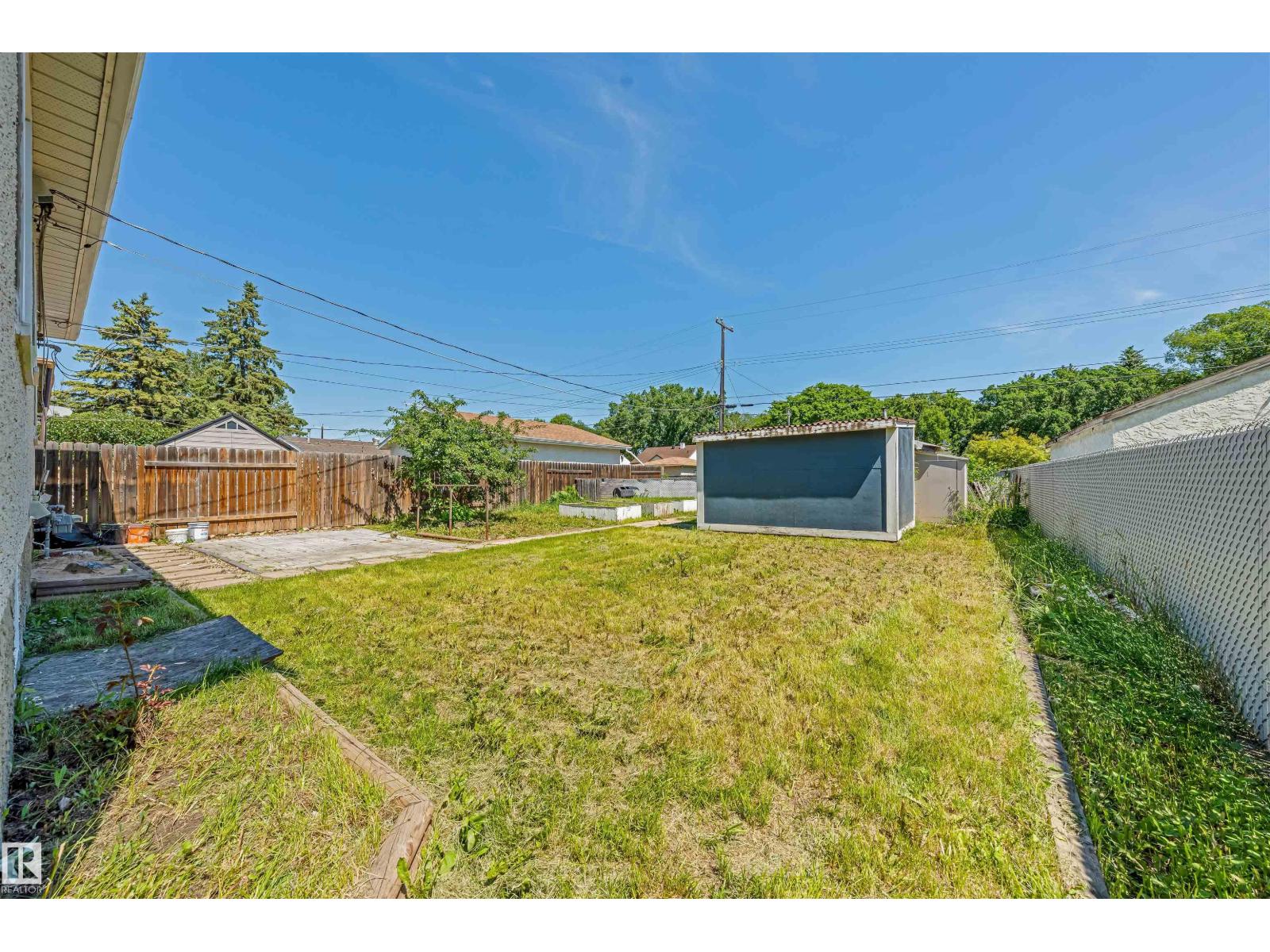 11927 68 ST NW - 48