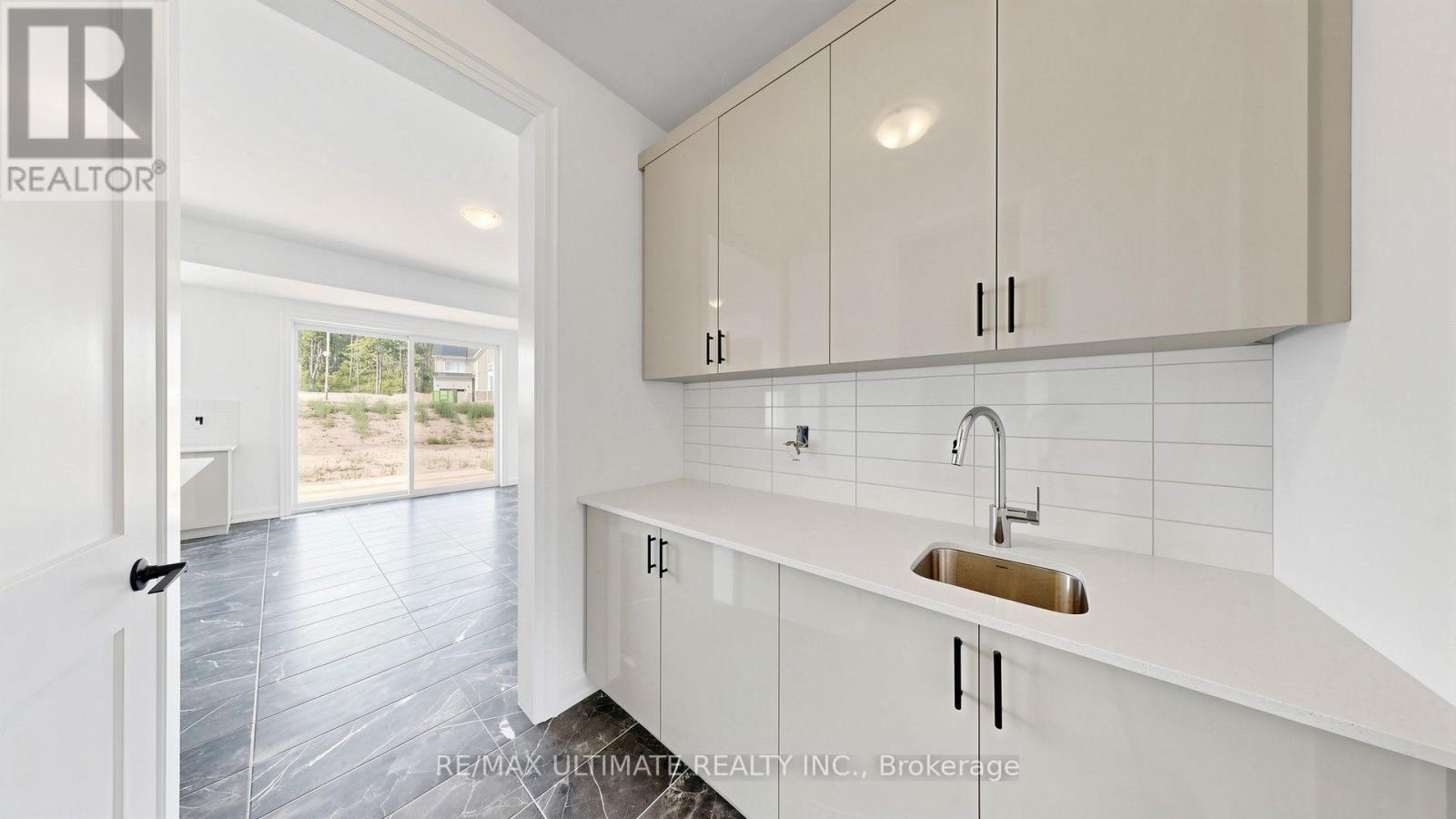 12 ALDWINCKLE AVENUE - 5