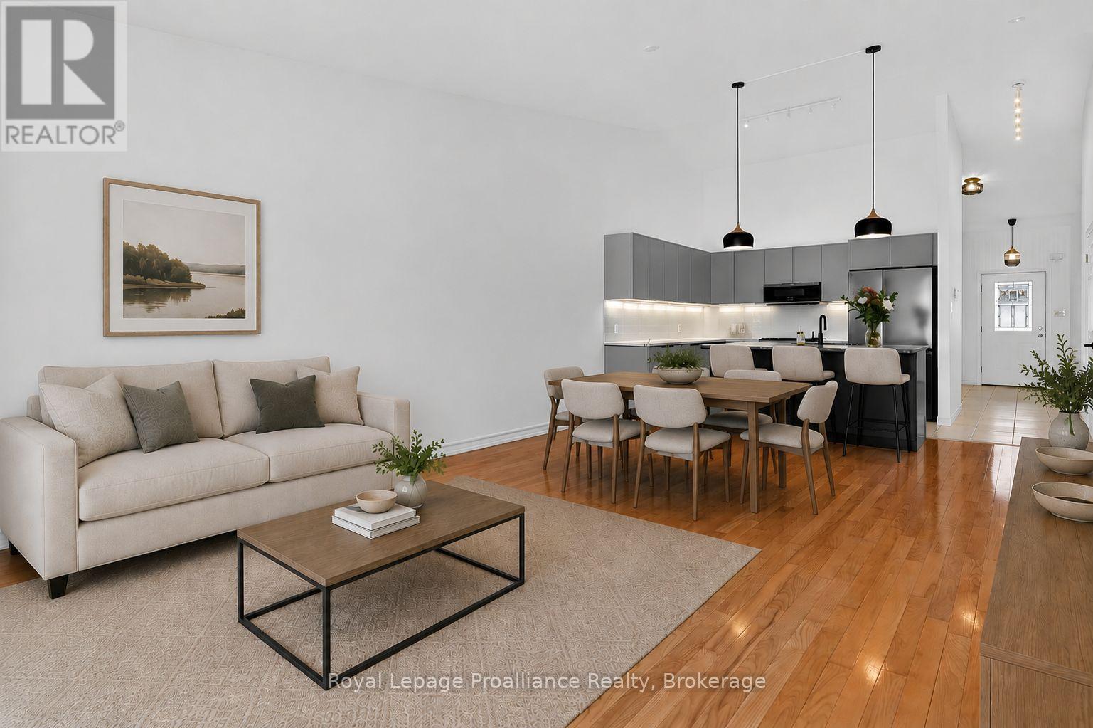138 VILLAGE CRESCENT - Image 13