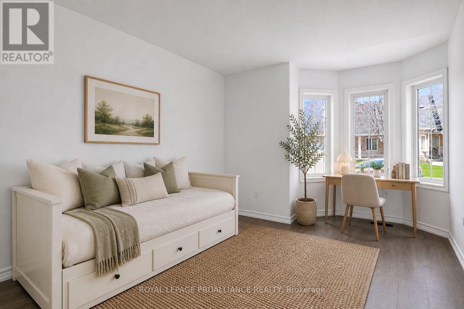 138 VILLAGE CRESCENT - Image 23