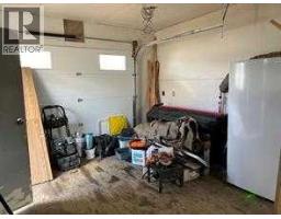 407 9 Street, Fox Creek, AB T0H1P0 Photo 6