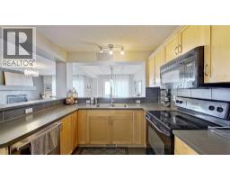 17 Sunset Heights, Cochrane, AB T4C0C7 Photo 11