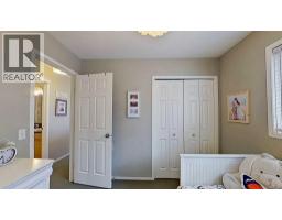 17 Sunset Heights, Cochrane, AB T4C0C7 Photo 22