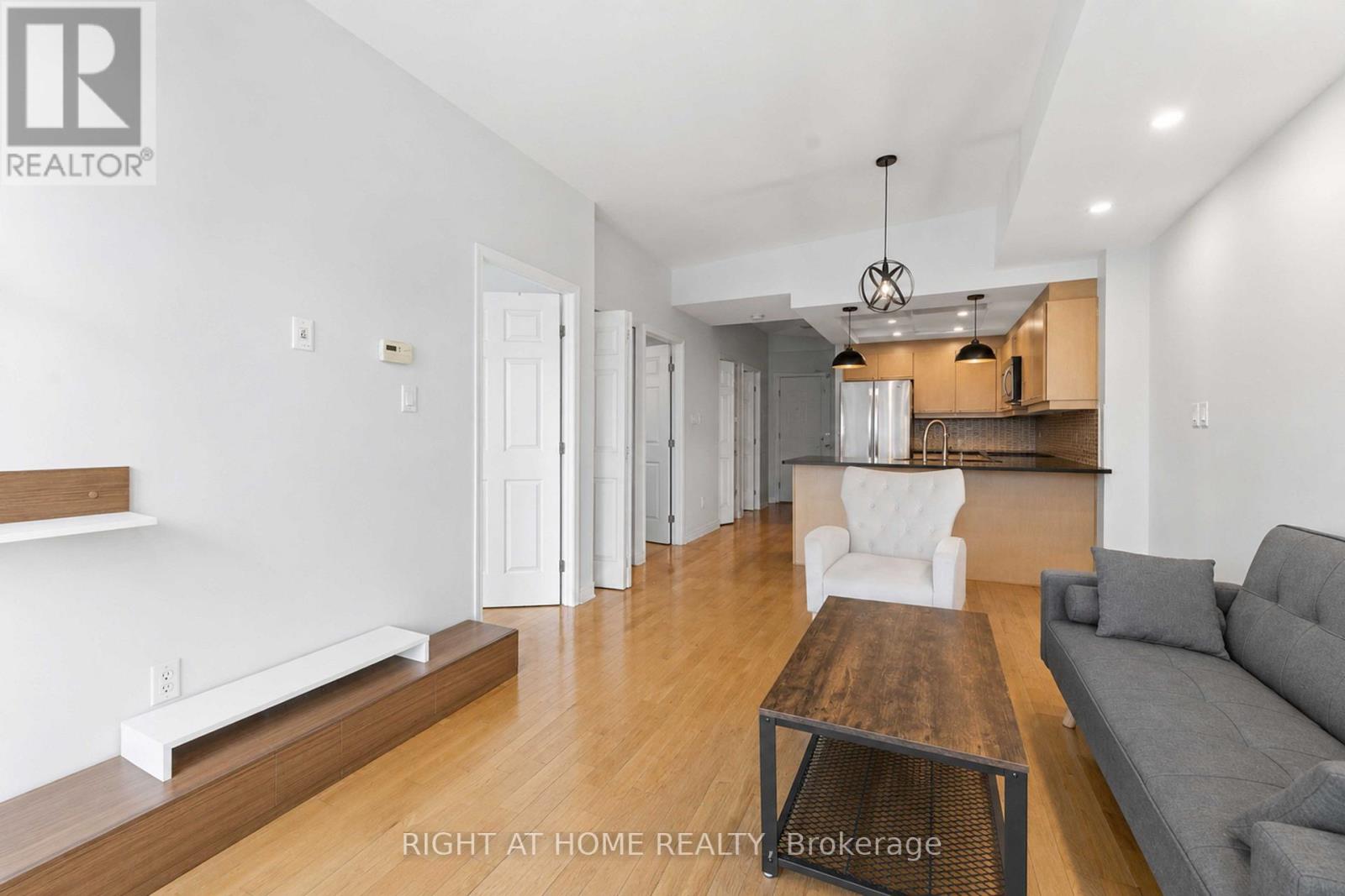2 Bed, 2 Bath House for Rent in Ottawa – 1009 – 134 YORK STREET, Ottawa – MLS# X13667988 - Image 10