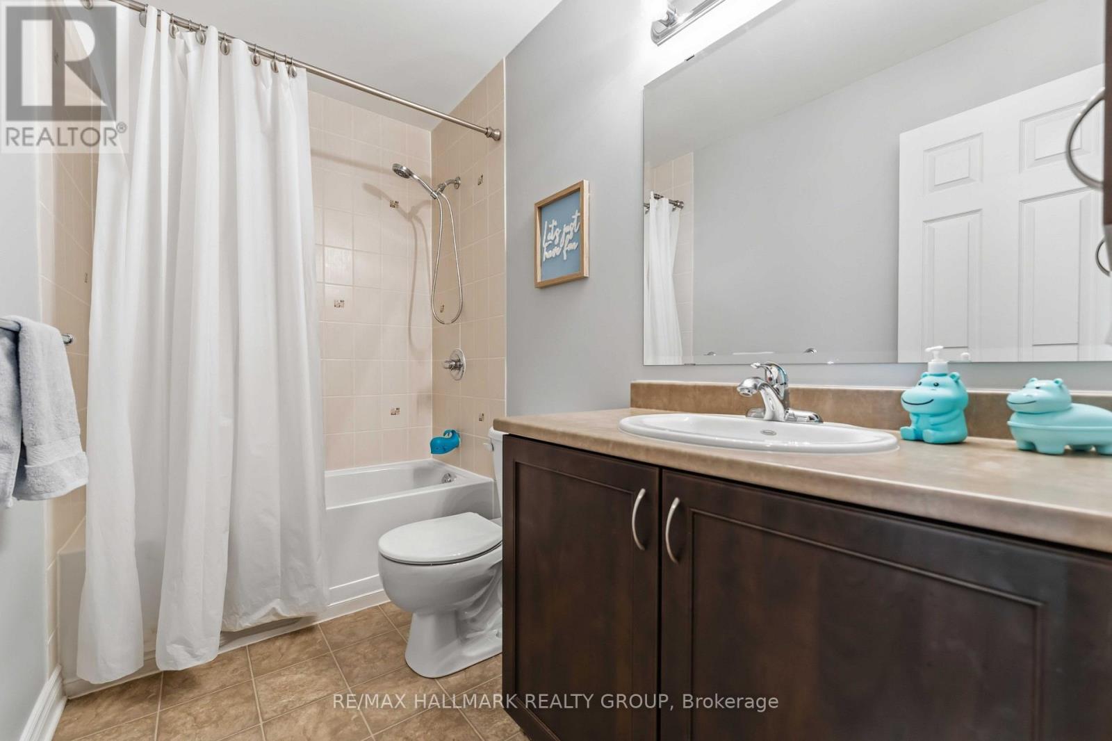 3 Bed, 3 Bath House for Sale in Ottawa – 125 MONTMORENCY WAY, Ottawa – MLS# X13668056 - Image 27