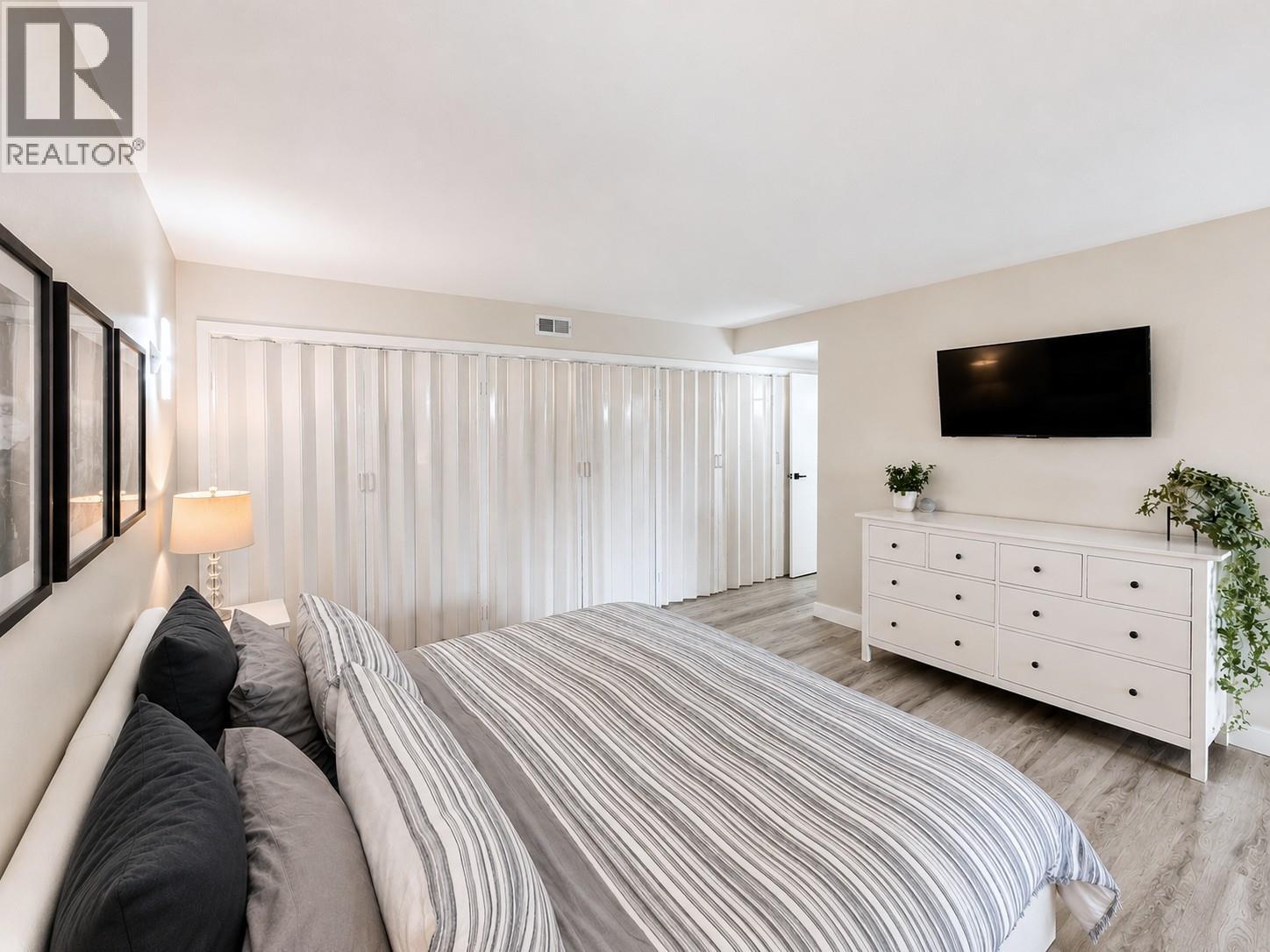 1922 Glen Gary Drive - Image 20