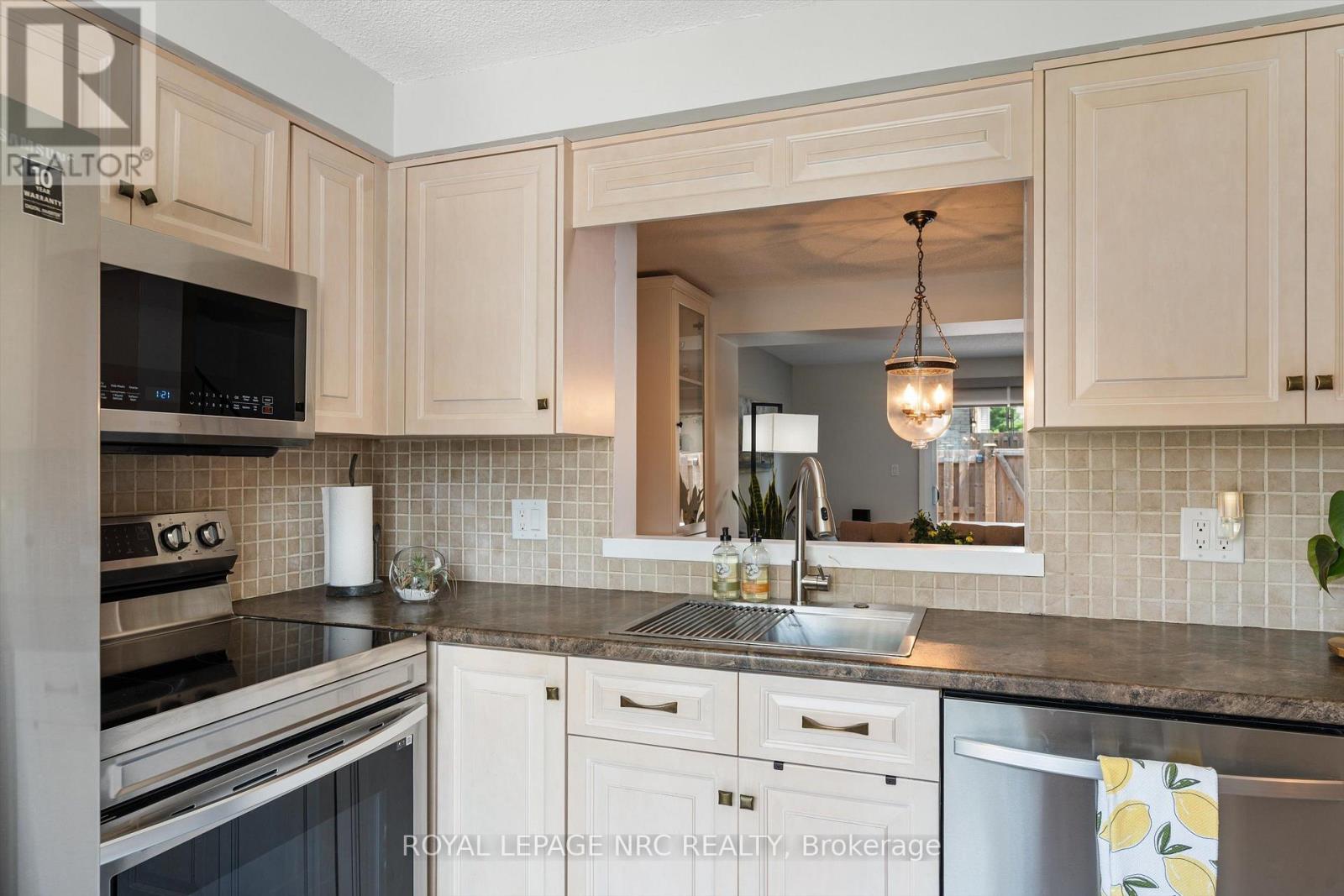 #6 6767 THOROLD STONE ROAD - 9