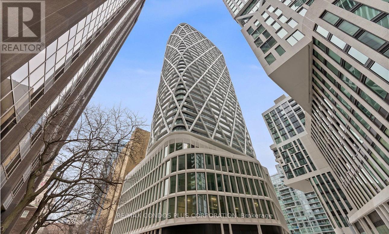 Photo of 230 Simcoe Street