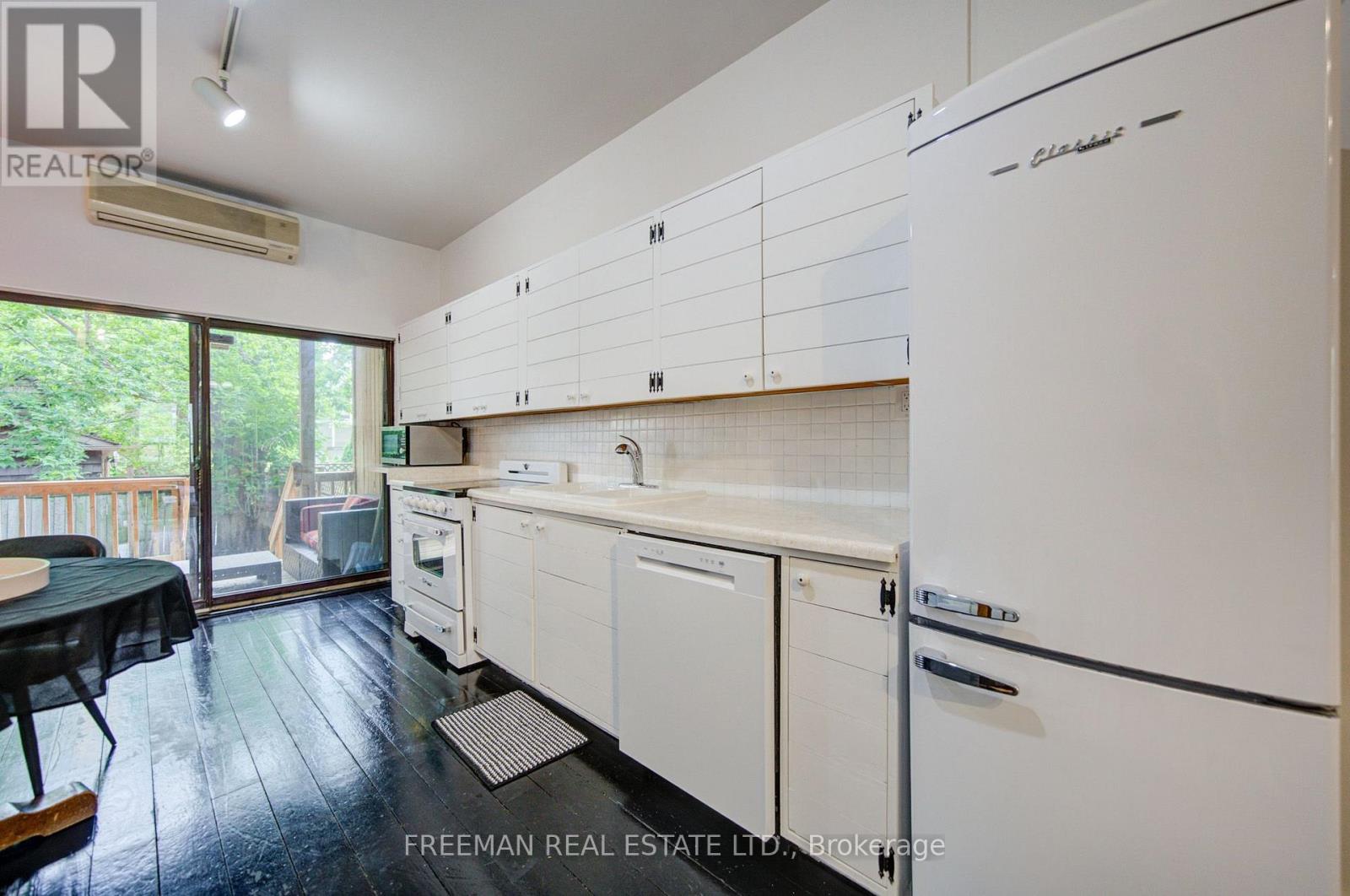 63 SUSSEX AVENUE - 12