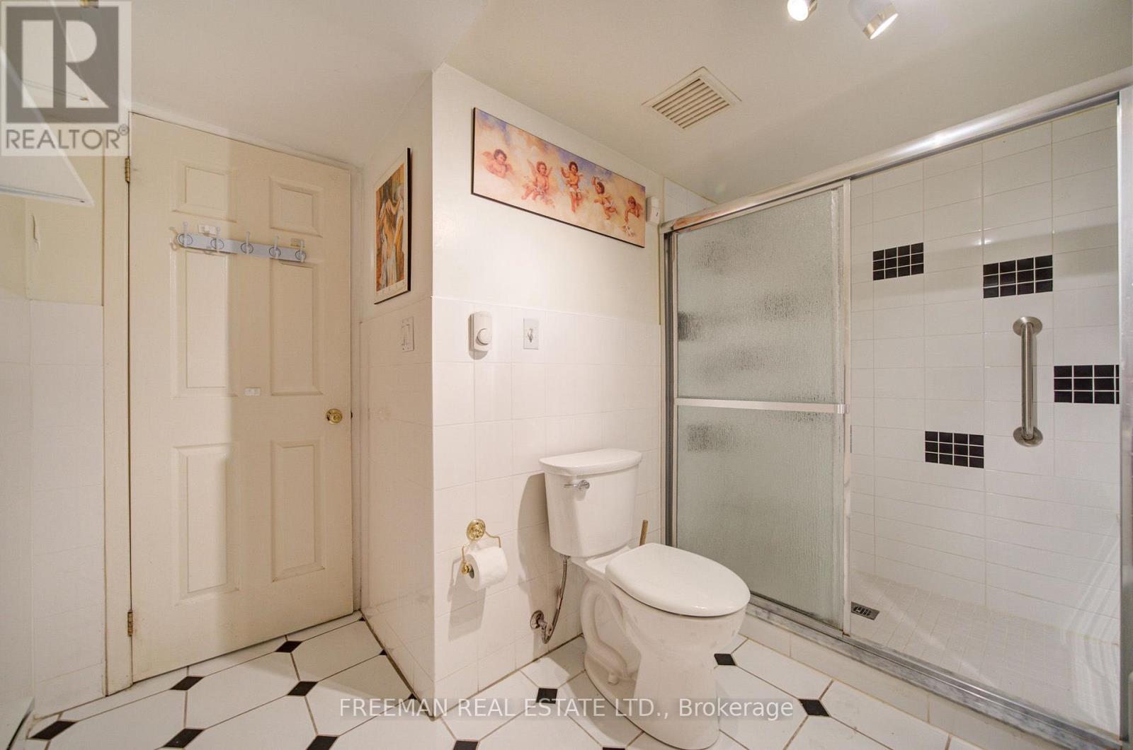 63 SUSSEX AVENUE - 38