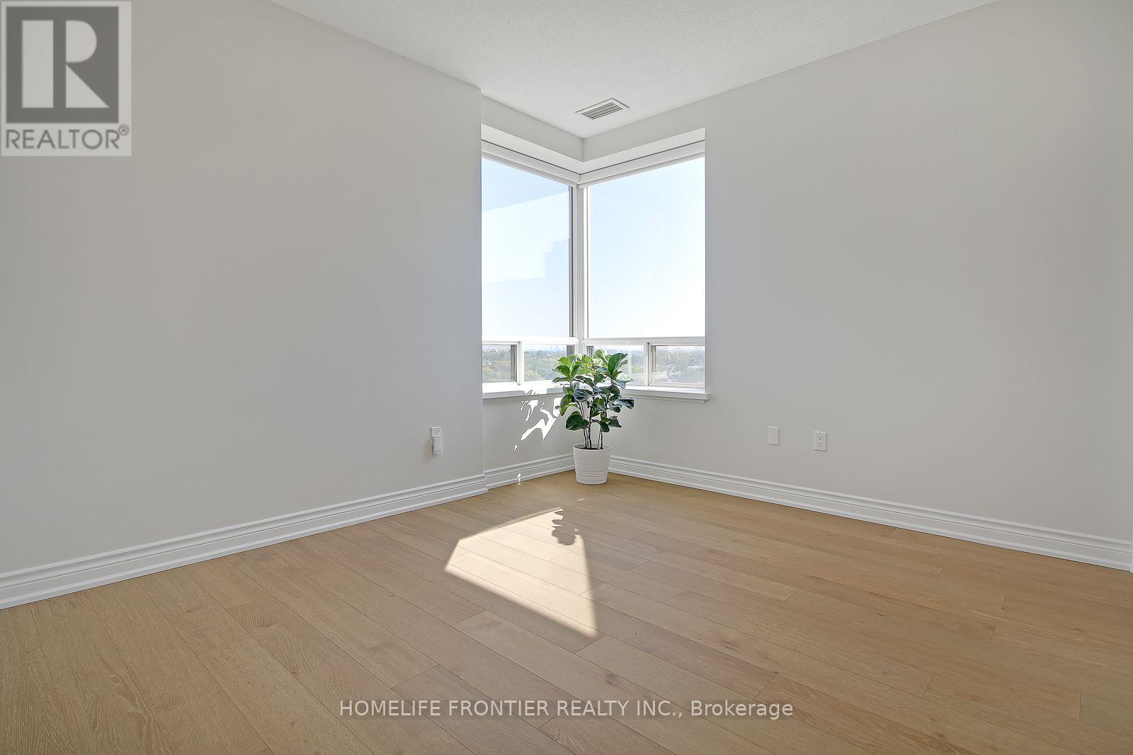#PH12 88 GRANDVIEW WAY - 10