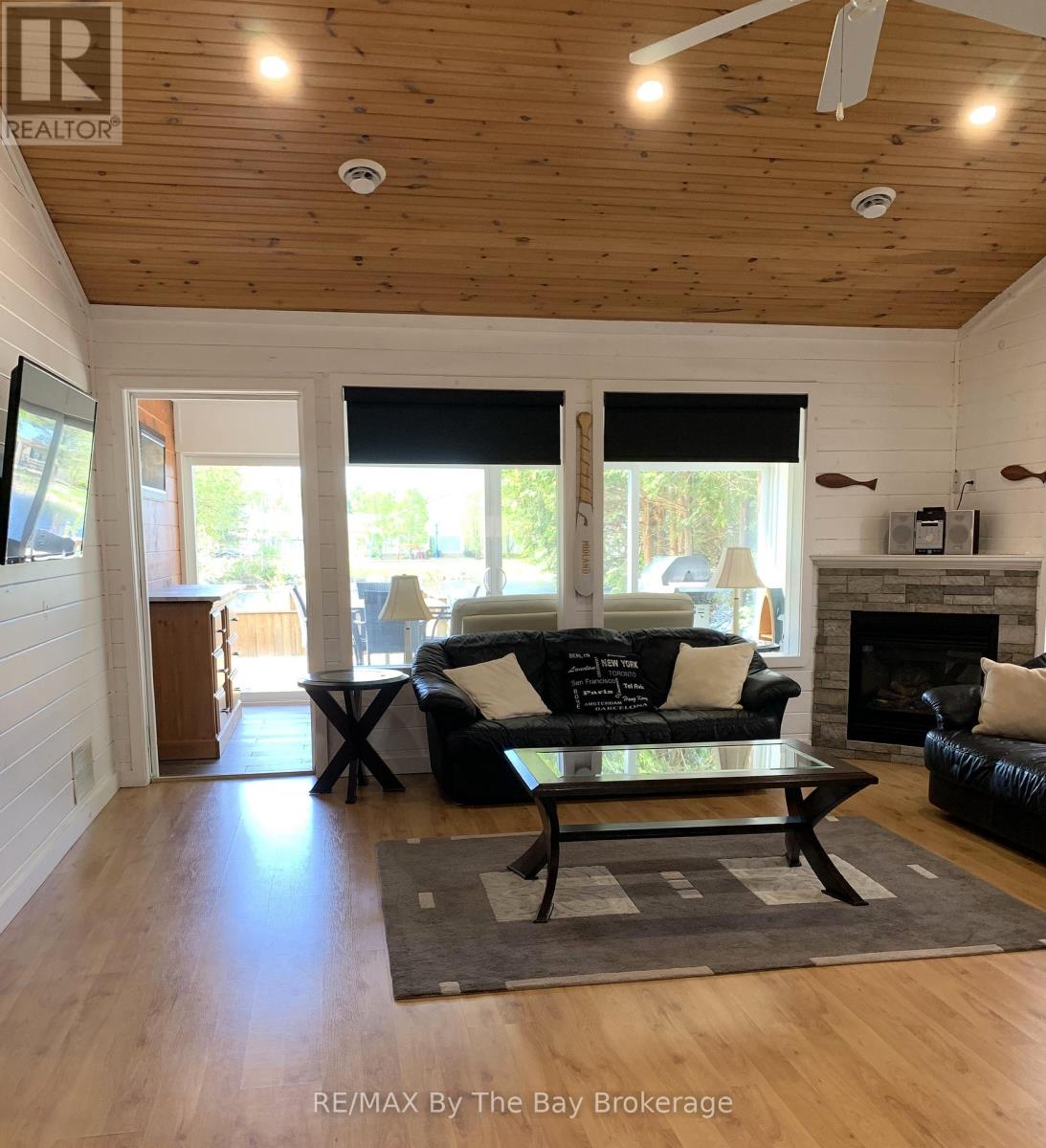 11 CABIN CRESCENT - Image 9