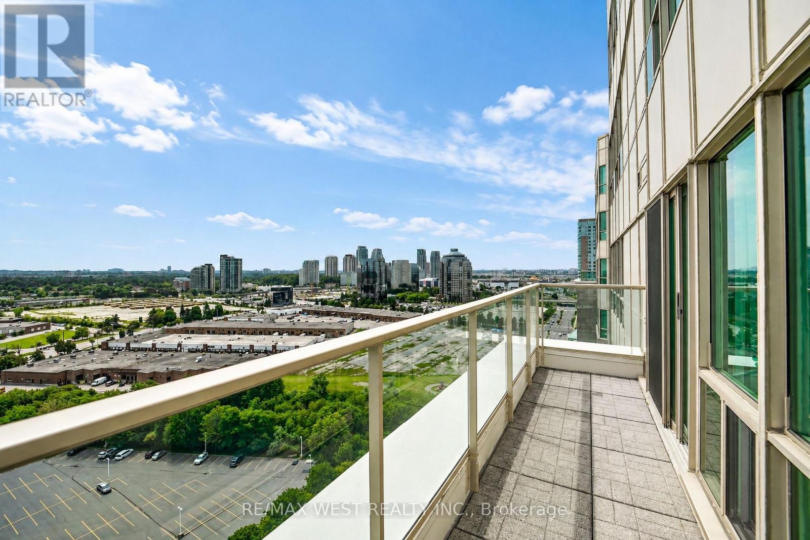 #PH103 8 LEE CENTRE DRIVE - 9