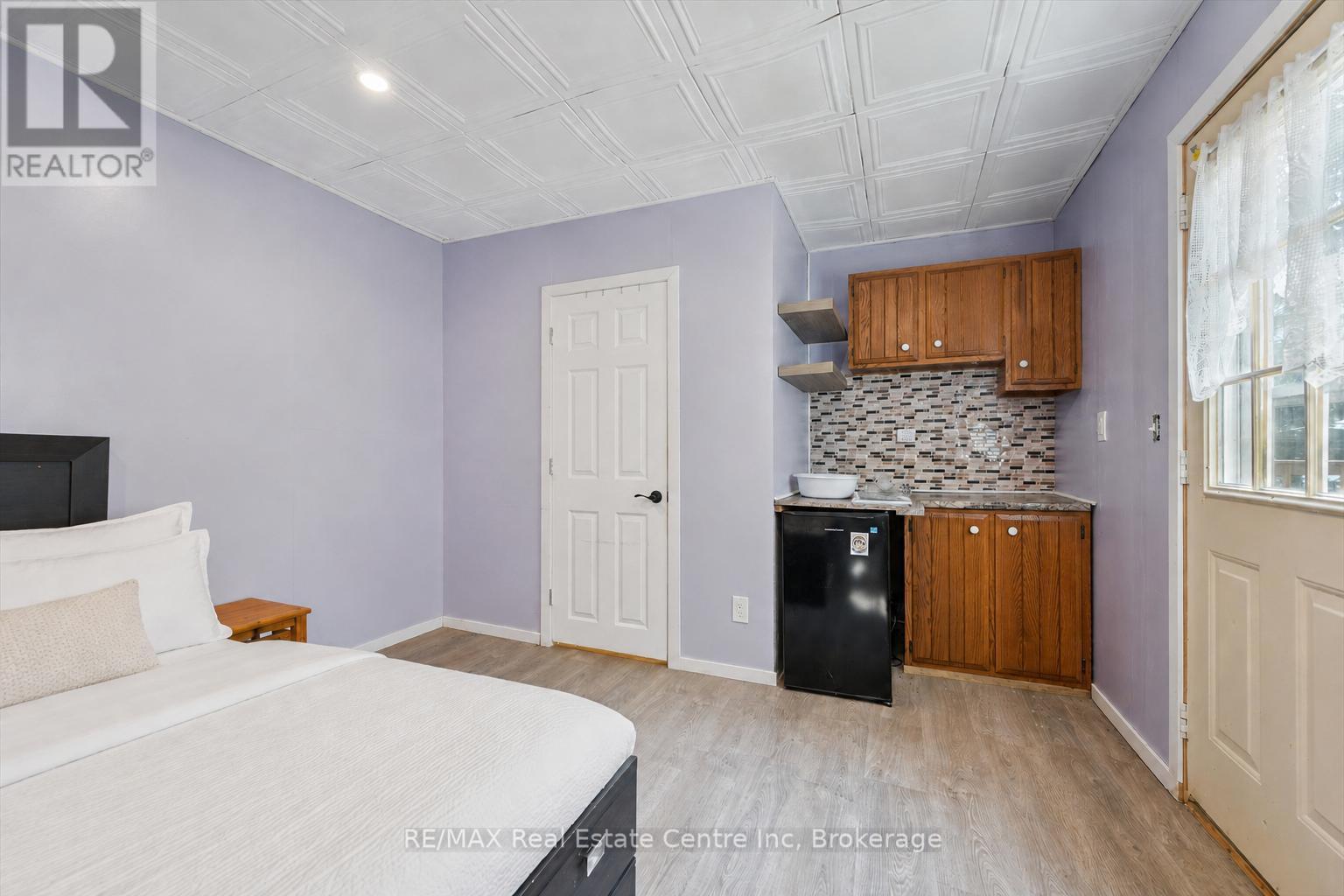 729 SEVENTH STREET - Image 11