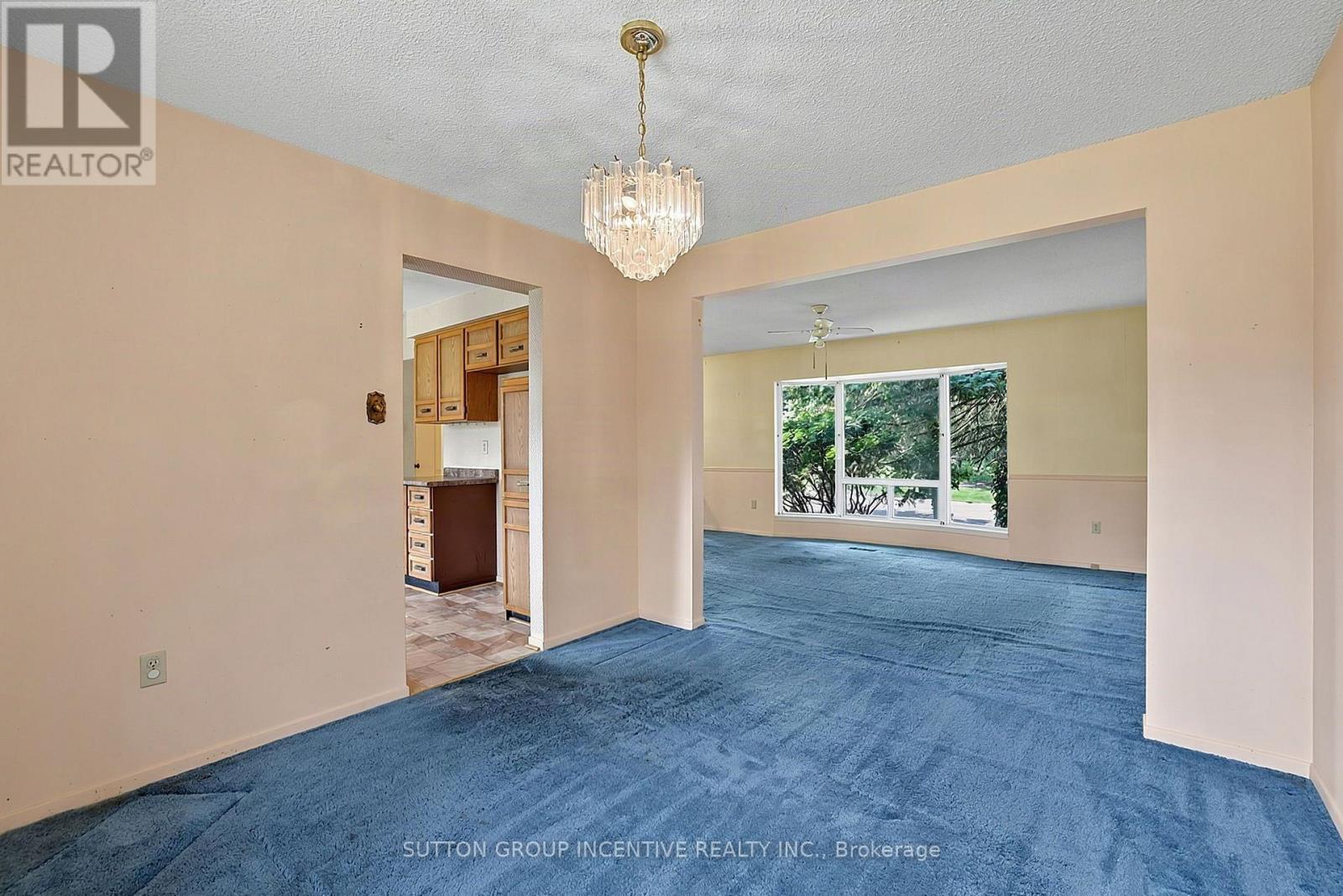 37 MOORE PARK DRIVE - 9
