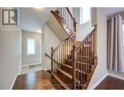 Kitchen - 396 Thomas Phillips Drive, Aurora, ON L4G0T2 Photo 6