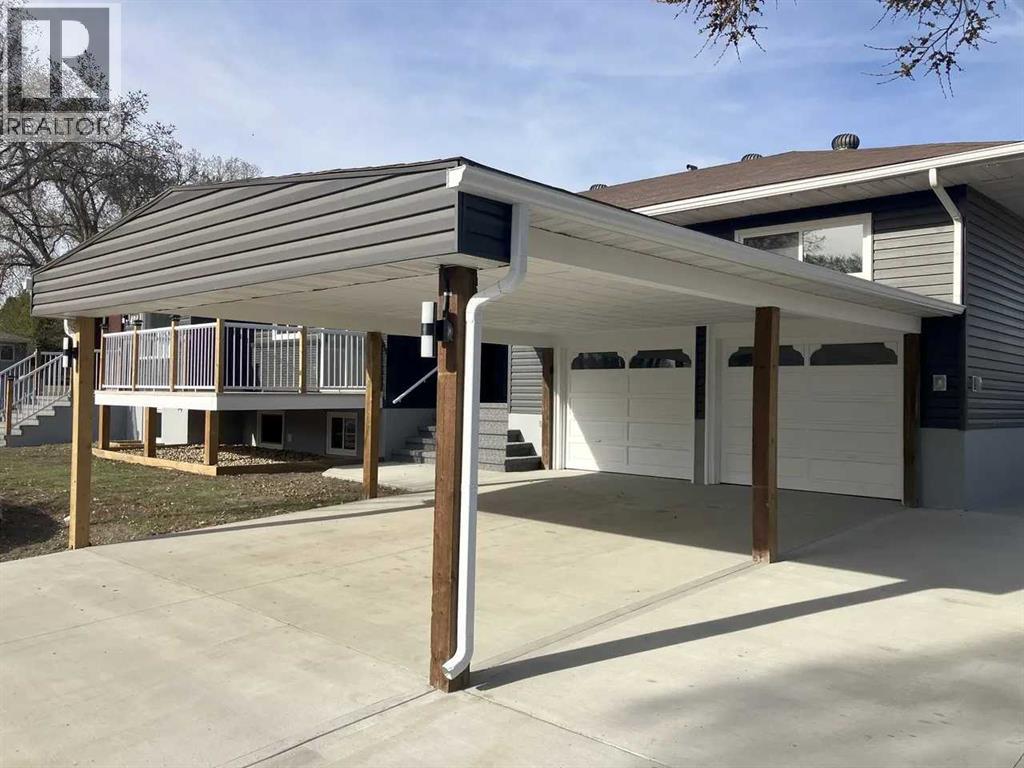 404 8 Street Southwest