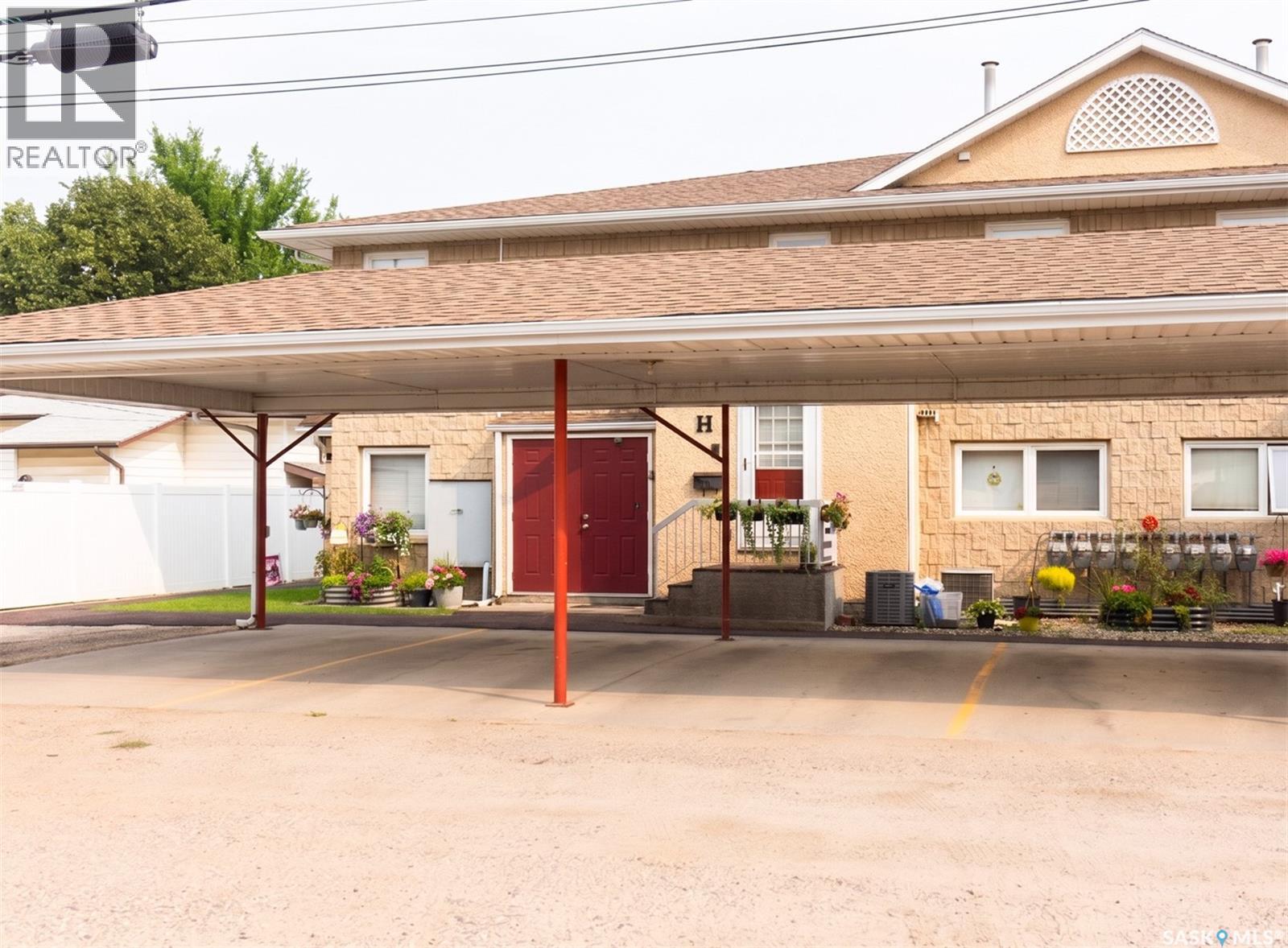 #H 279 Hochelaga STREET E - 5