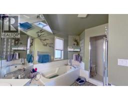 2219 Westmount Road NW - photo 16
