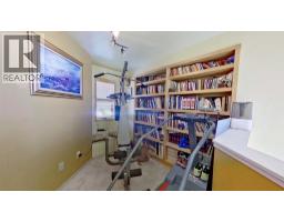 2219 Westmount Road NW - photo 17