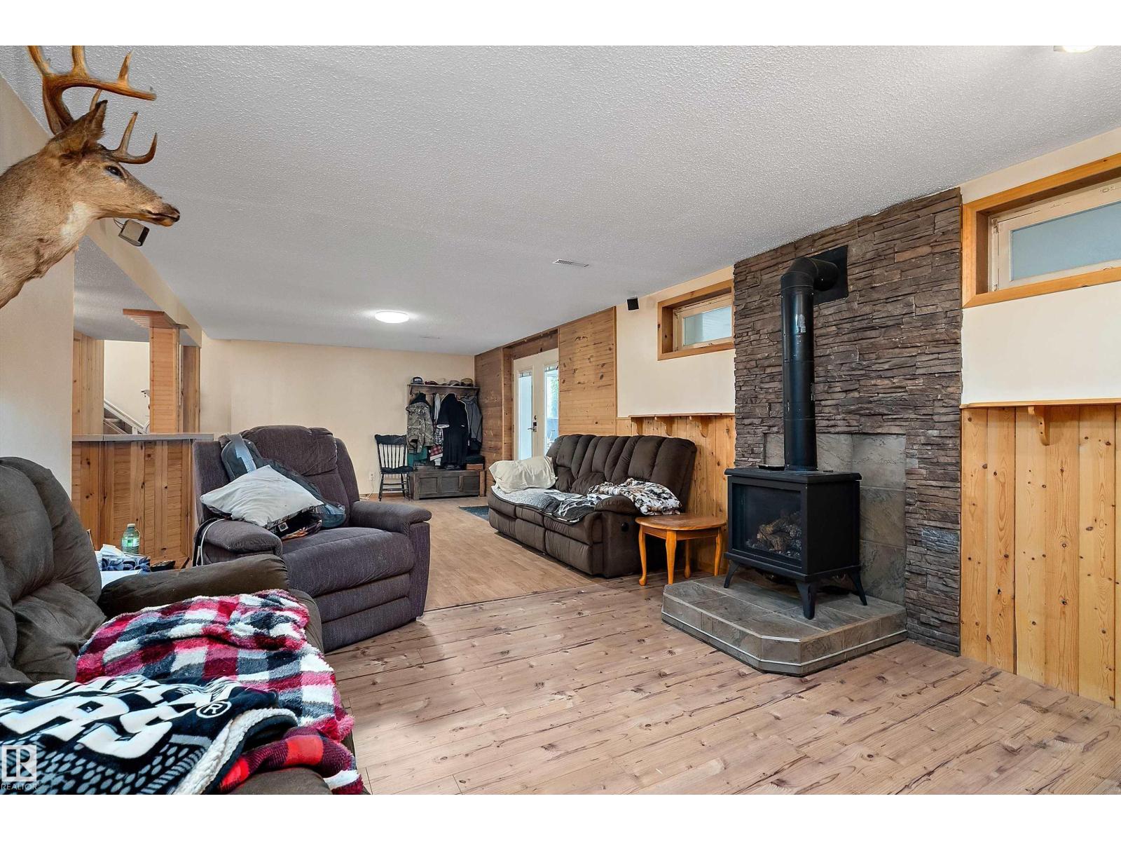 #104 52502 RGE ROAD 25 - 30