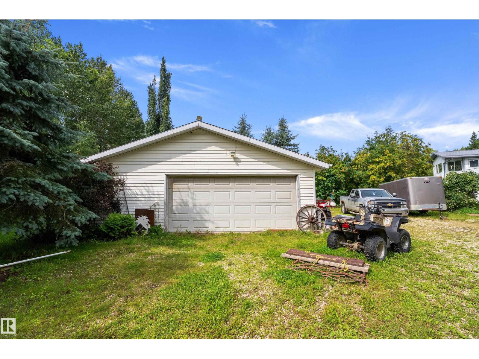 #104 52502 RGE ROAD 25 - 51