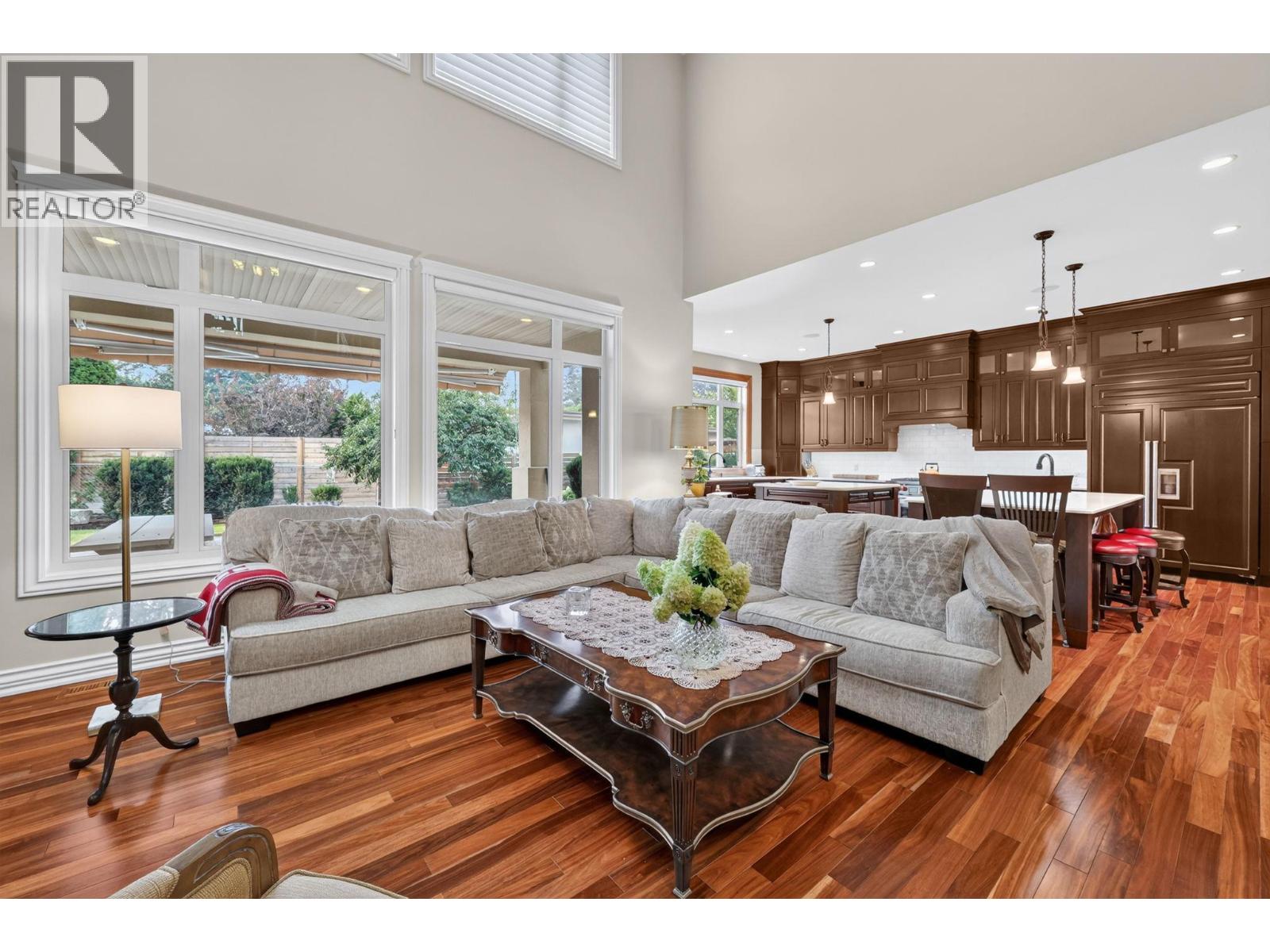 523 Metcalfe Avenue - 4