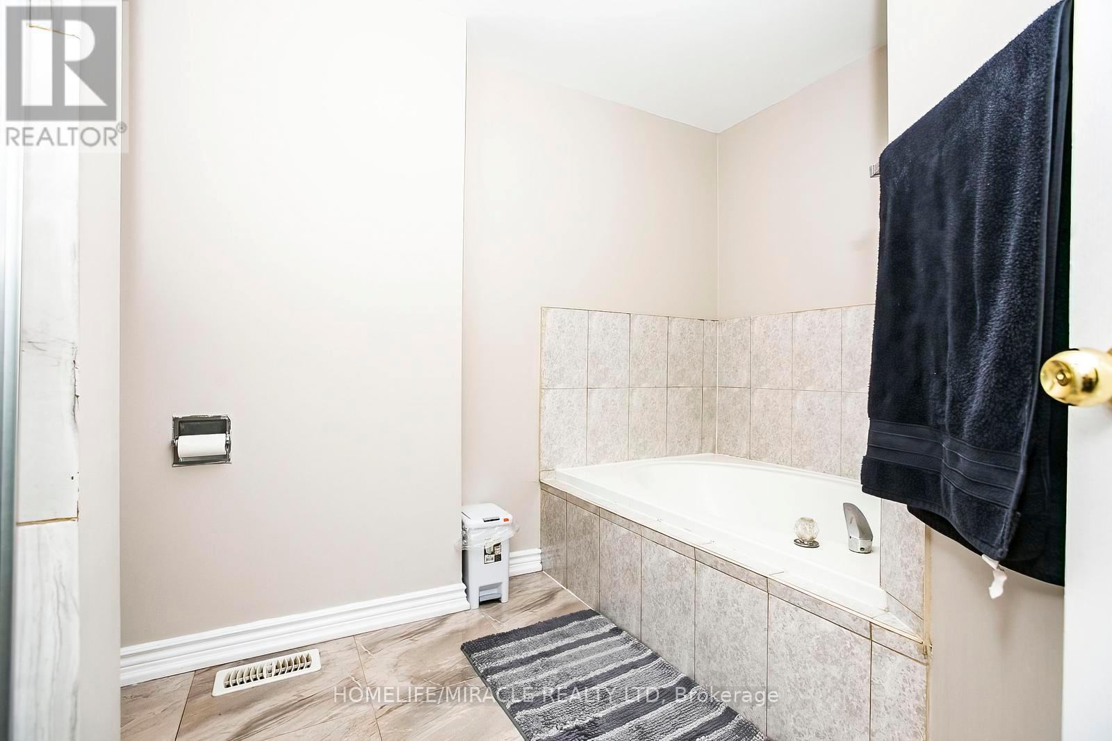 5 BUTLERMERE DRIVE - 25