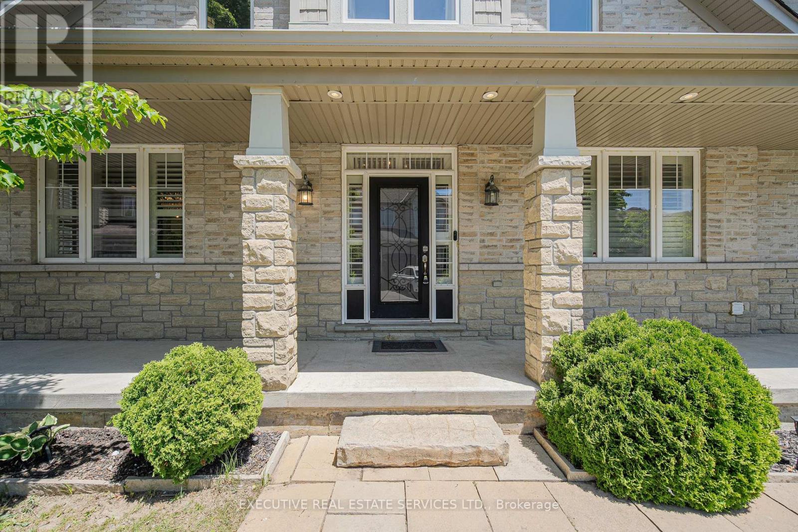 2 NECTARLANE AVENUE - 4