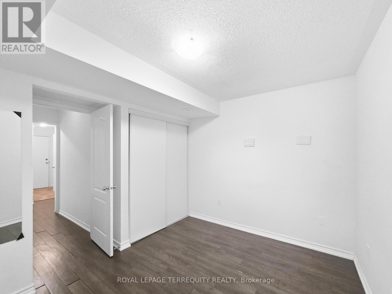 #3 141 ISAAC DEVINS BOULEVARD - 12