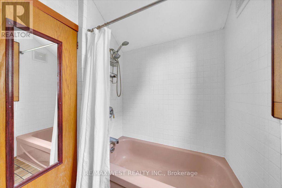 73 SEVENTEENTH STREET - 18