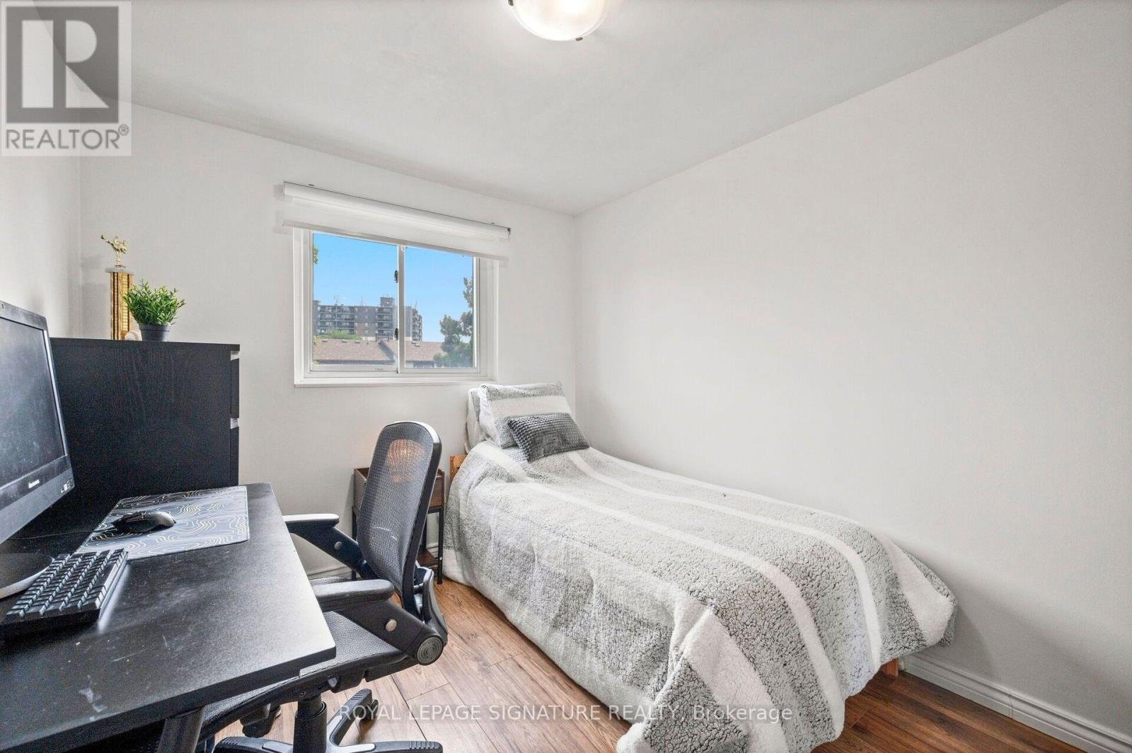 #132 1221 DUNDIX ROAD - 31