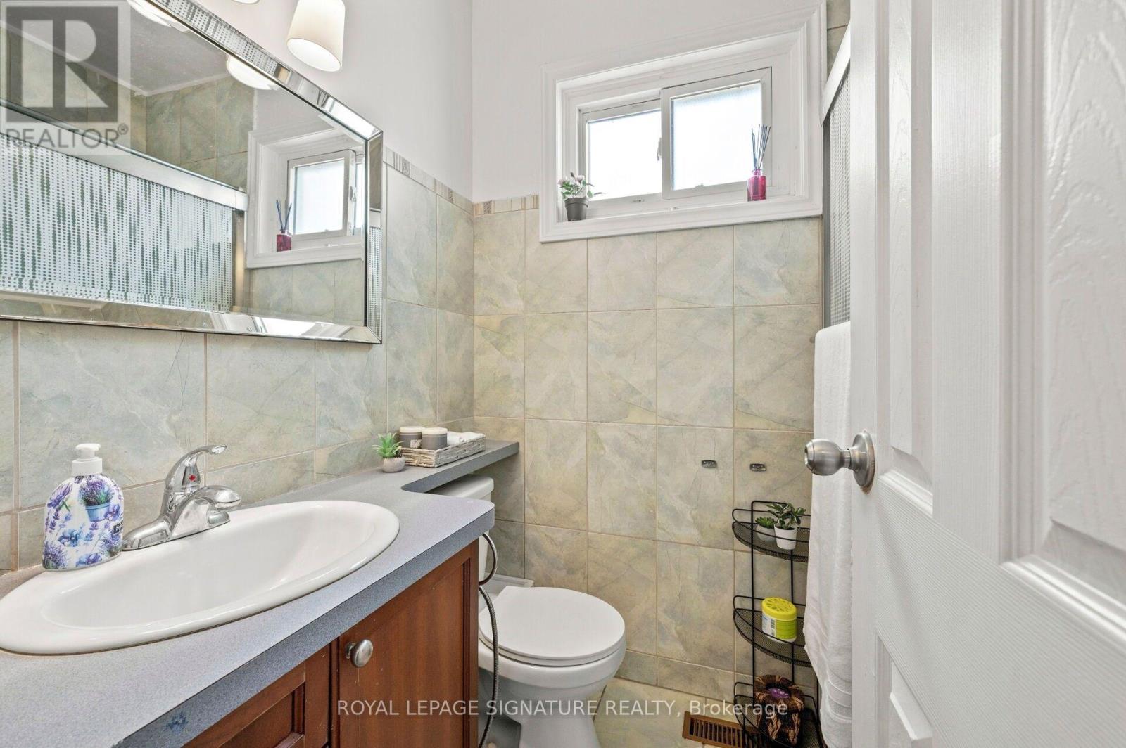 #132 1221 DUNDIX ROAD - 34