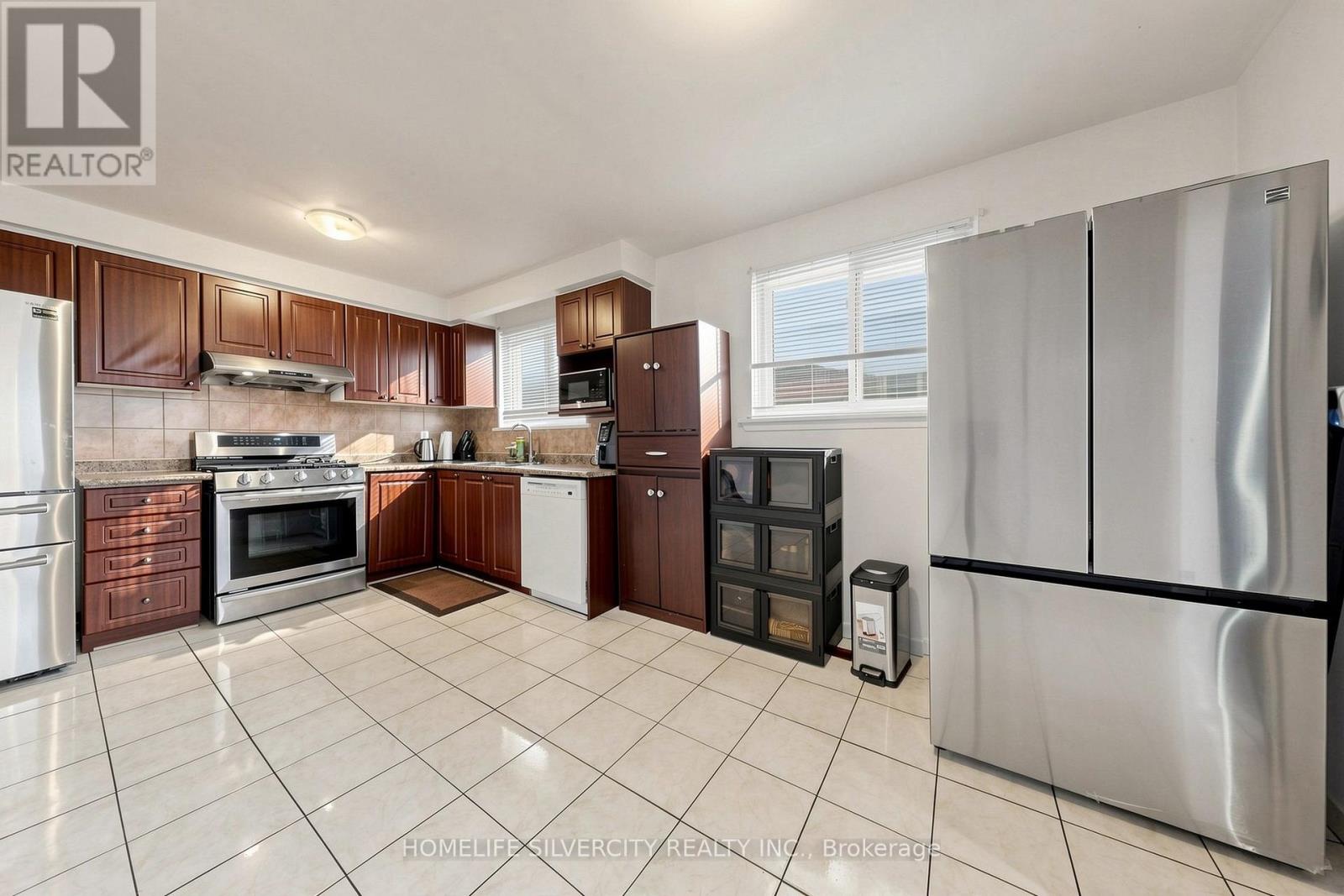 3126 REDBANK CRESCENT - 11