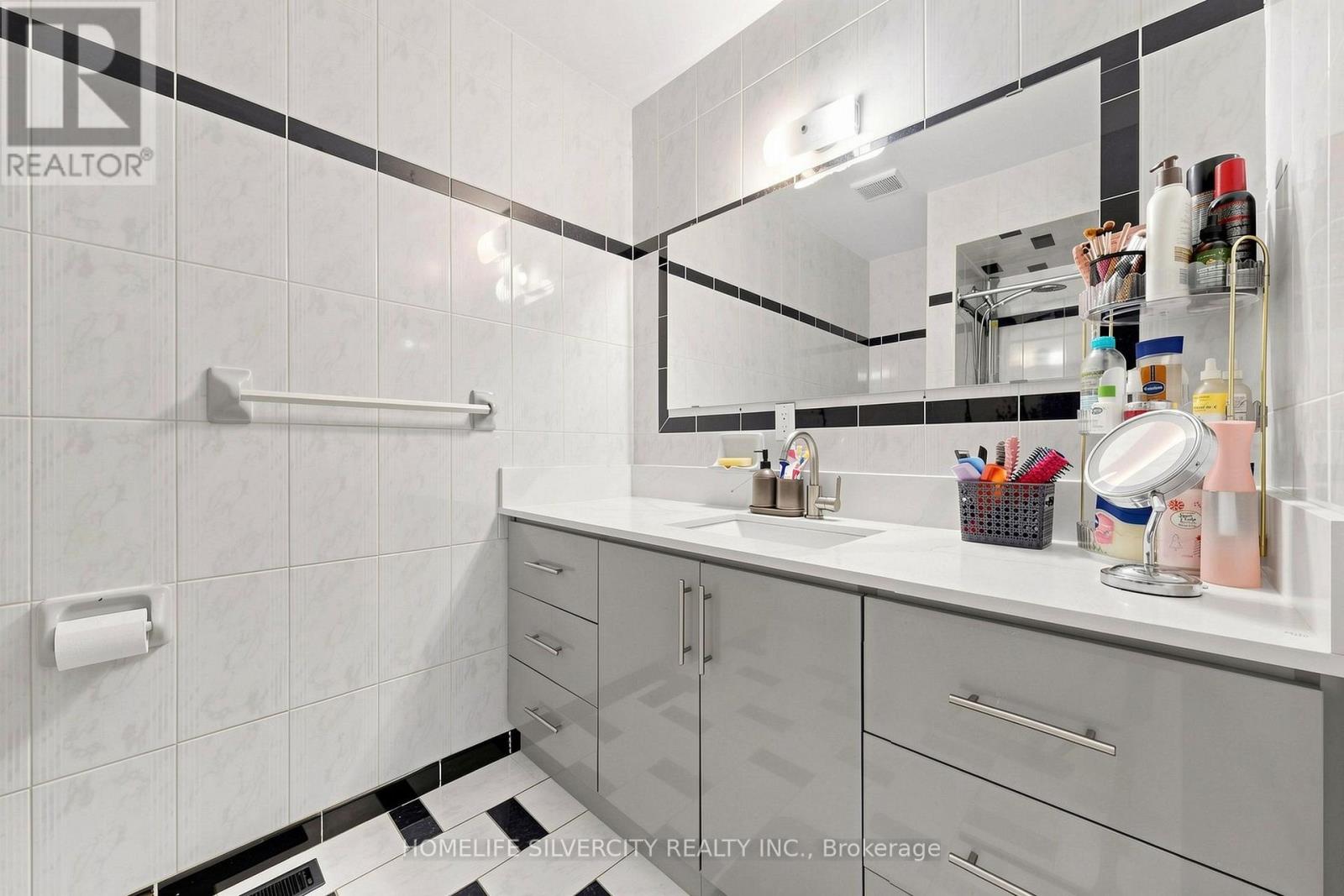 3126 REDBANK CRESCENT - 18